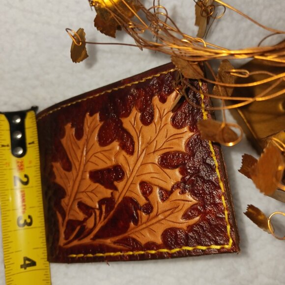 Hand carved 3-D wallet - Picture 7 of 8